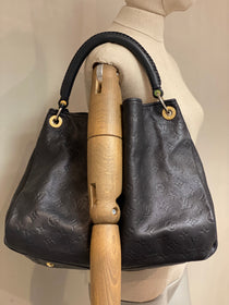 Cartera Louis Vuitton Artsy Monogram Empreinte