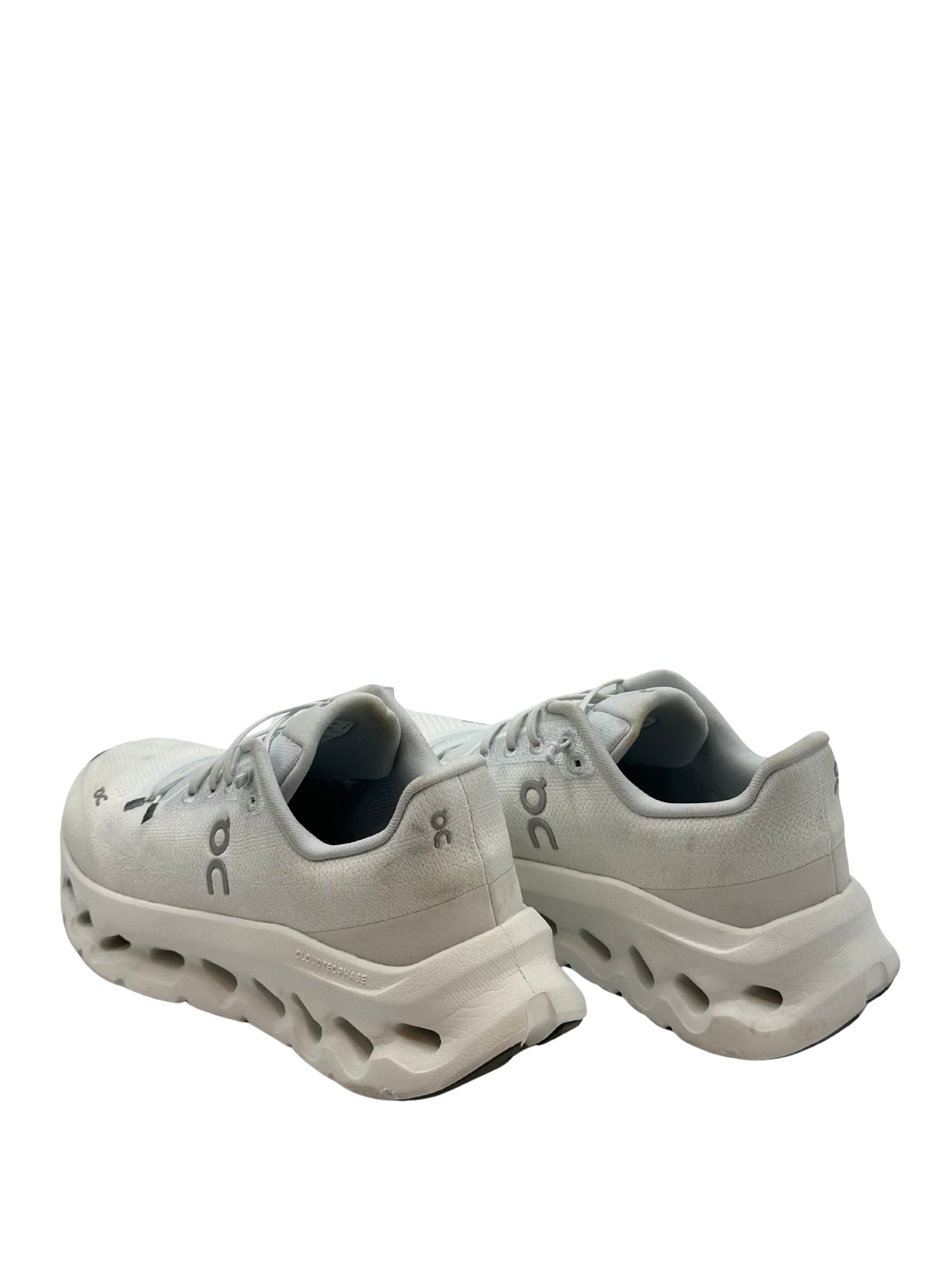 Champion On Cloudtilt Ice (39)