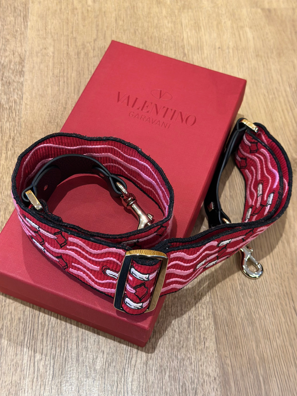 Strap Valentino Garavani Lipstick Canvas