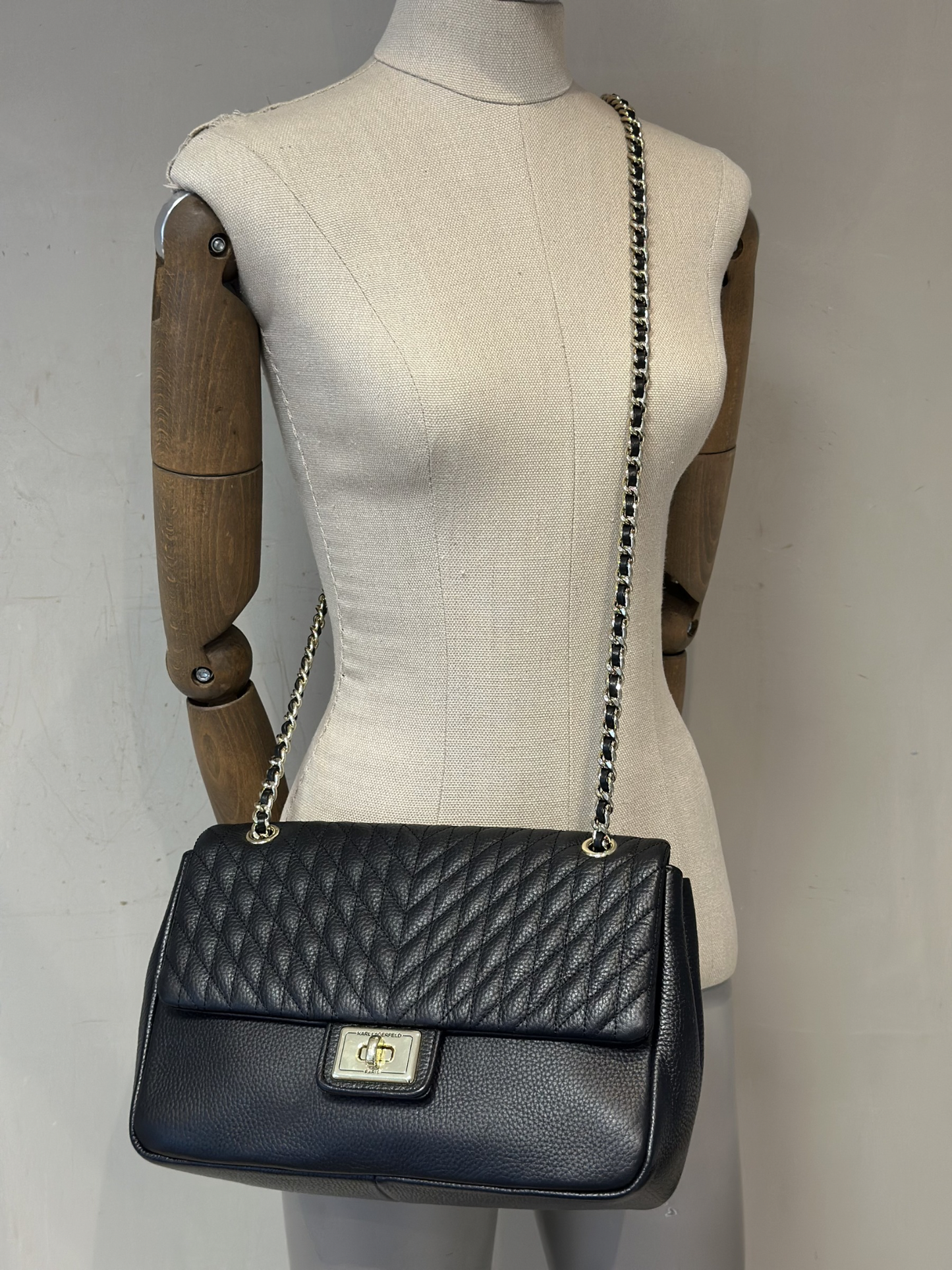 Cartera Negra Karl Lagerfeld