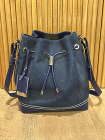 Cartera Azul Schutz Bucket Bag