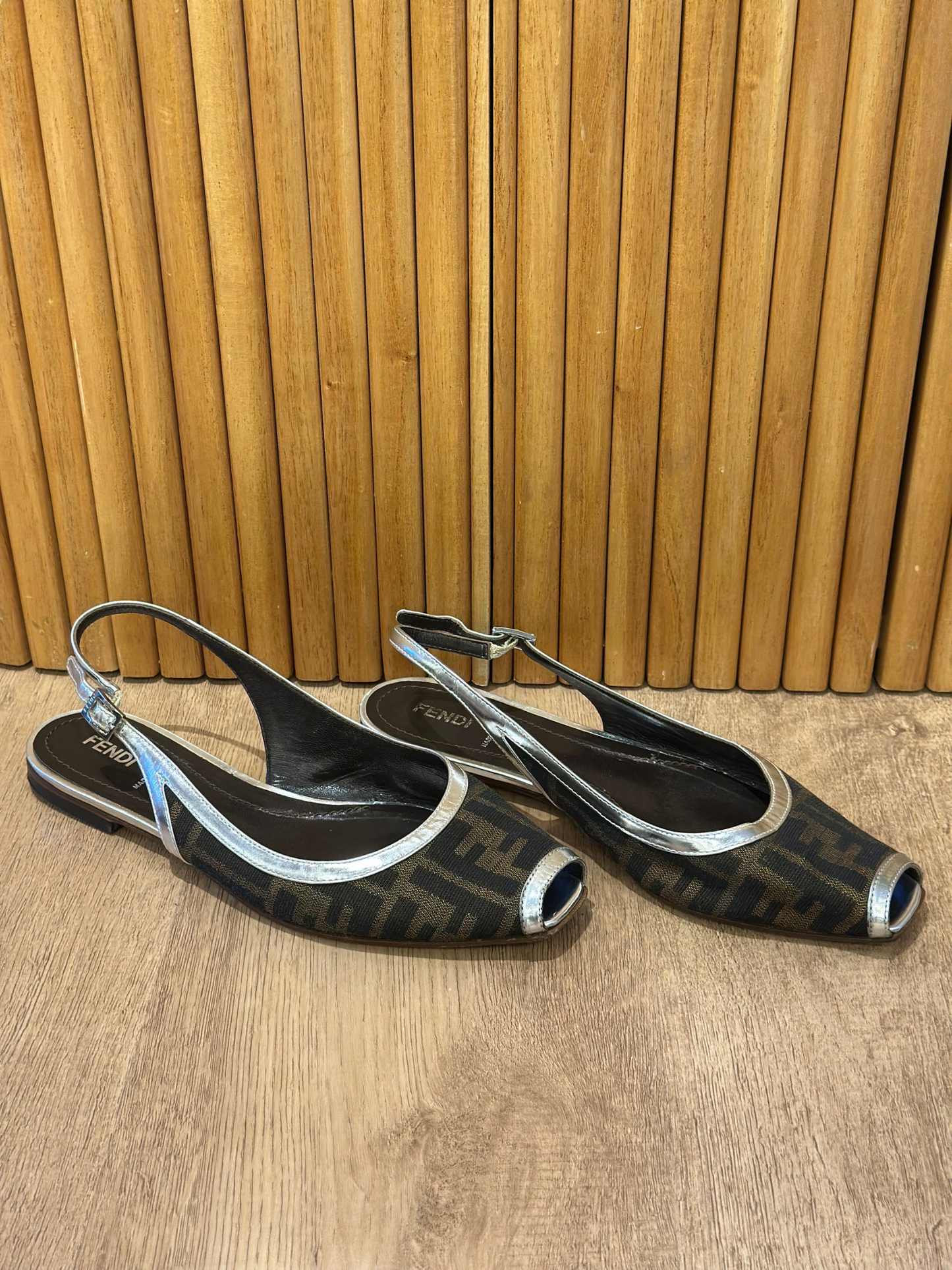 Sandalias Fendi Zucca Slingback (39.5)