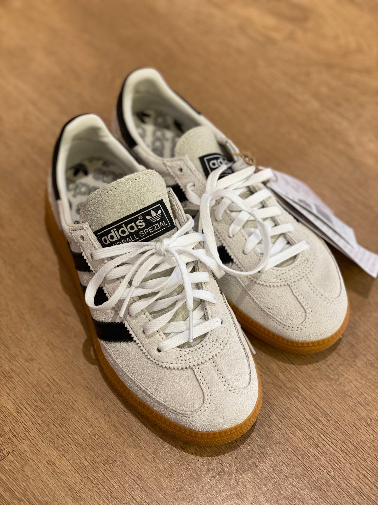 Champion Adidas Spezial (US 5)