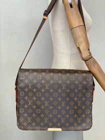 Bolso de Hombro Louis Vuitton Monogram Abbesses M45257