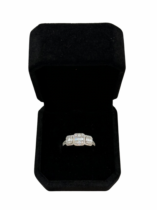 Anillo Estilo Engagement en Oro Blanco 18k con Diamantes