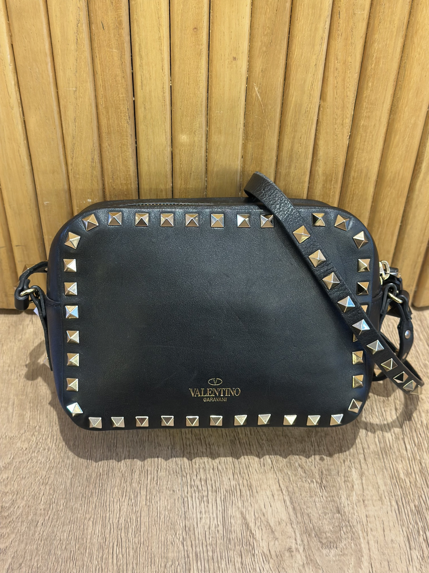 Bandolera Negra Valentino Garavani Rockstud