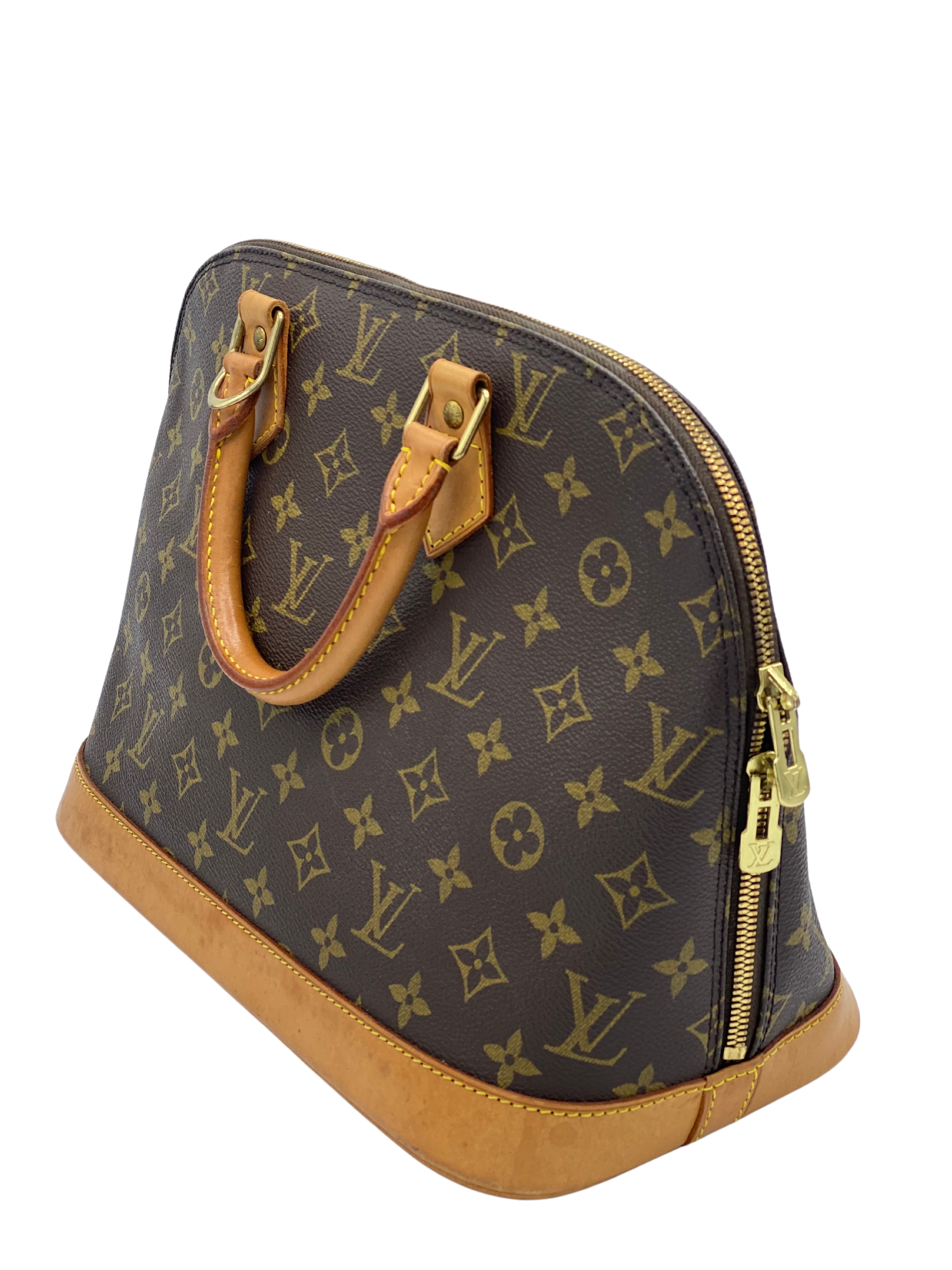 ⁠Cartera Louis Vuitton Alma Monogram MM