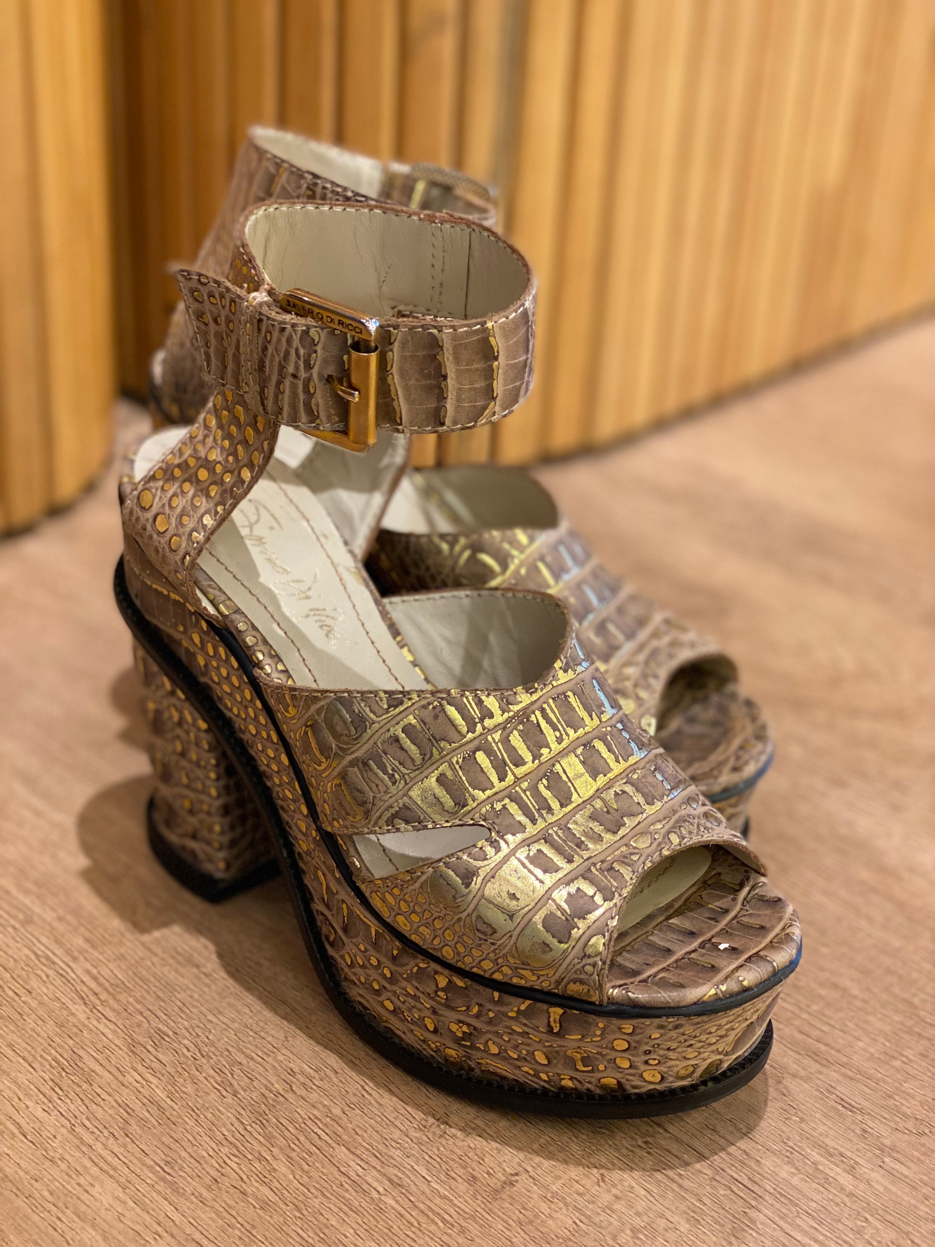 Sandalia Saverio di Ricci Crocodille (37)