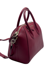 ⁠Bandolera Givenchy Antigona