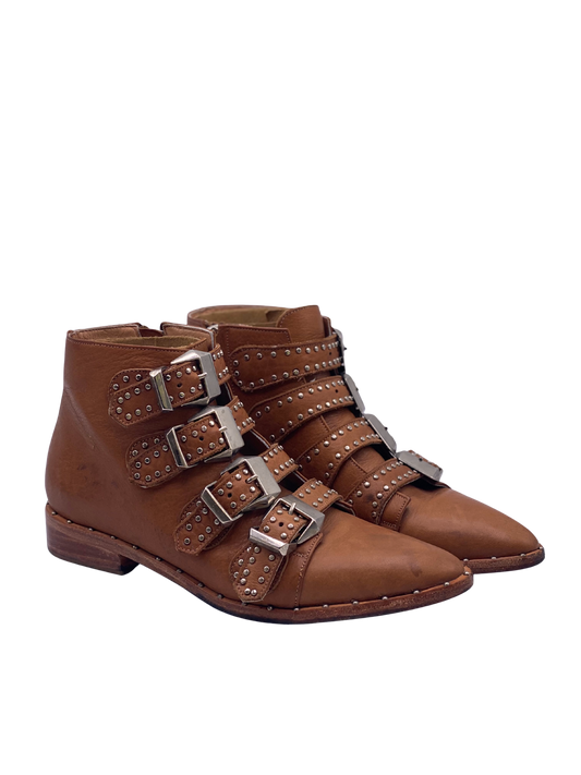 Botas Heidi Claire Con Tachas, 100% Cuero. (38)
