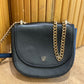 ⁠Bandolera Carolina Herrera Negra