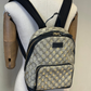 Mochila Pequeña Gucci GG Supreme Gold Bees