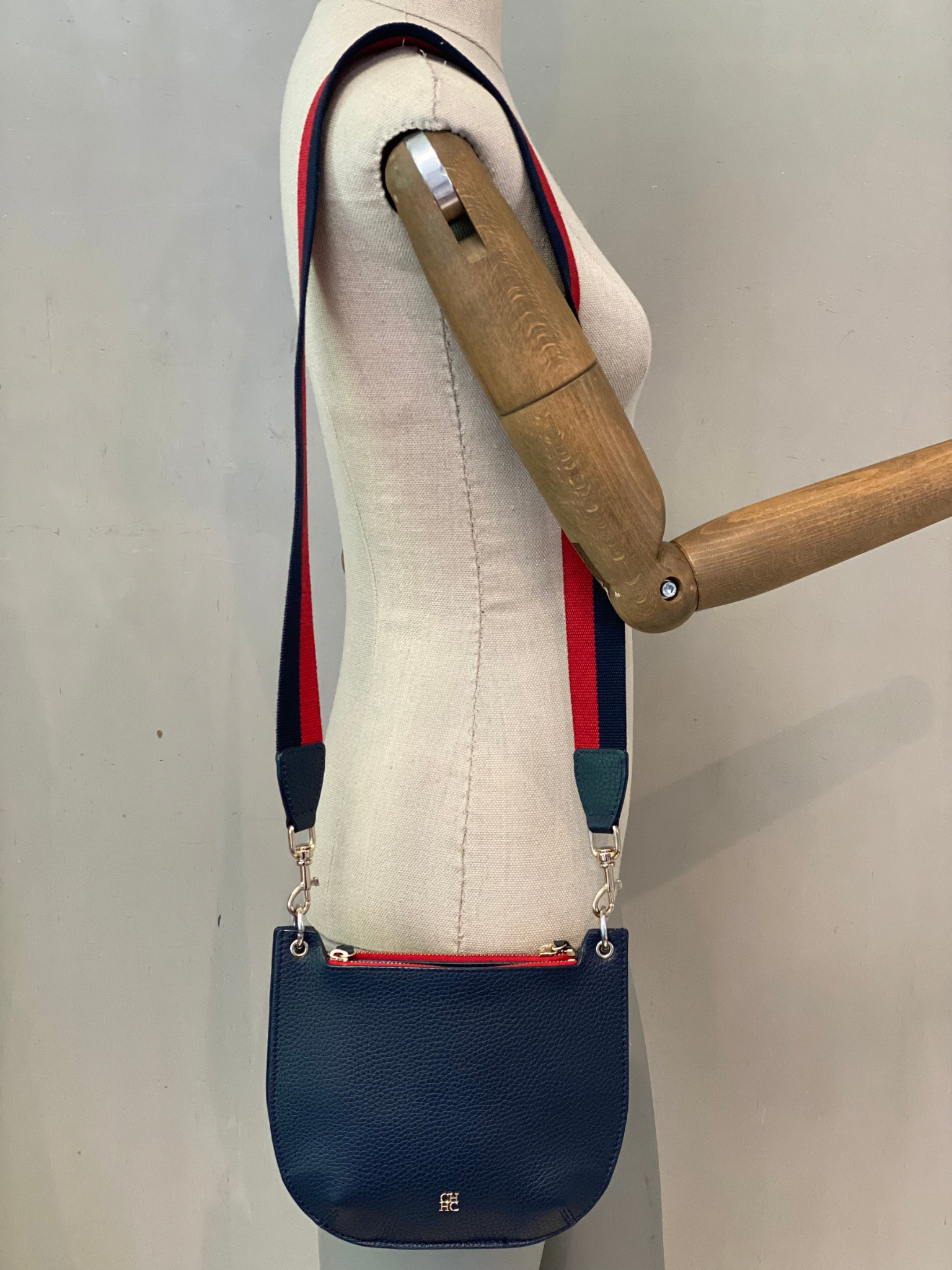 Bandolera Azul Carolina Herrera