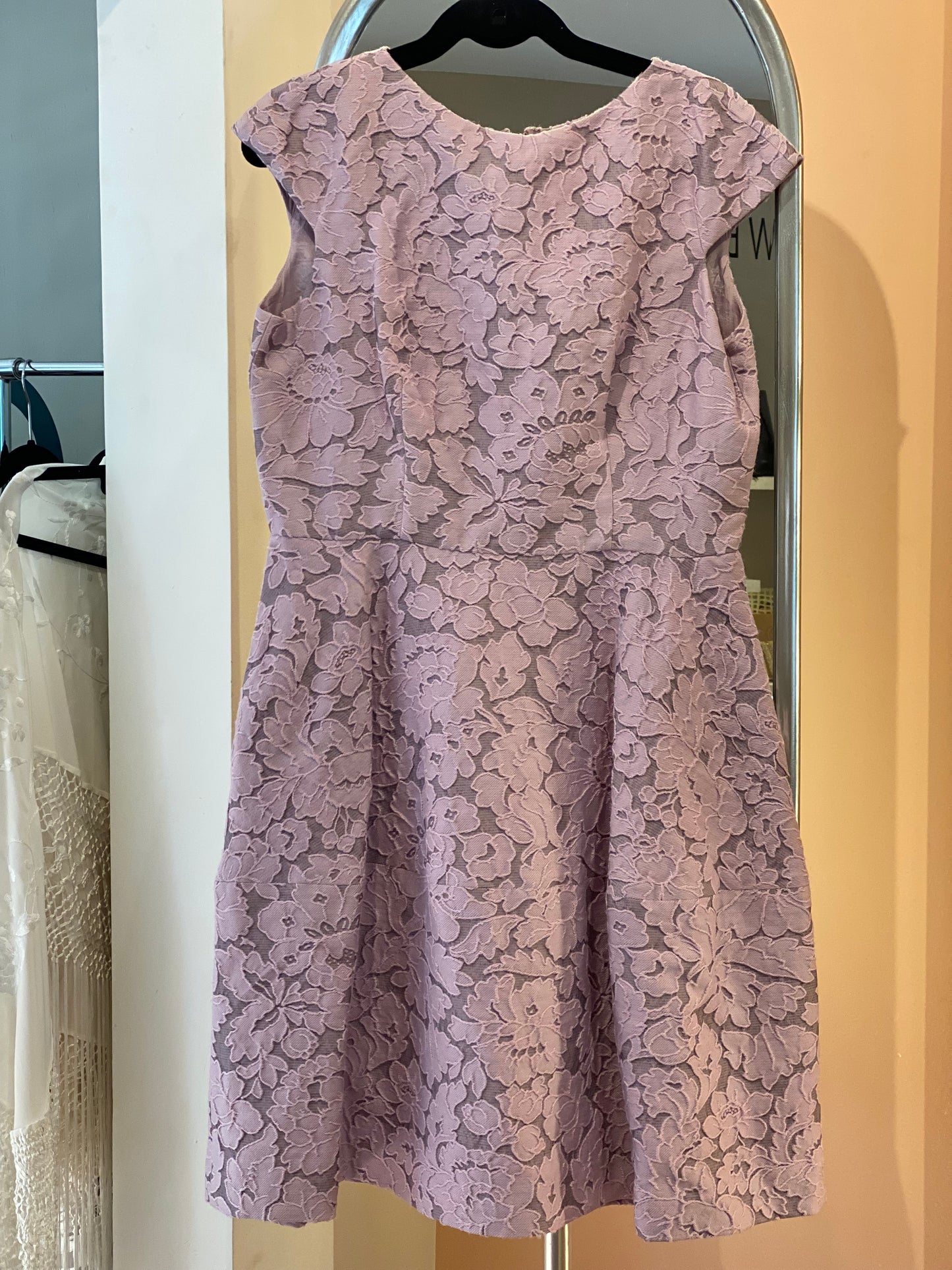 Vestido Carolina Herrera de Encaje (Talle 10)