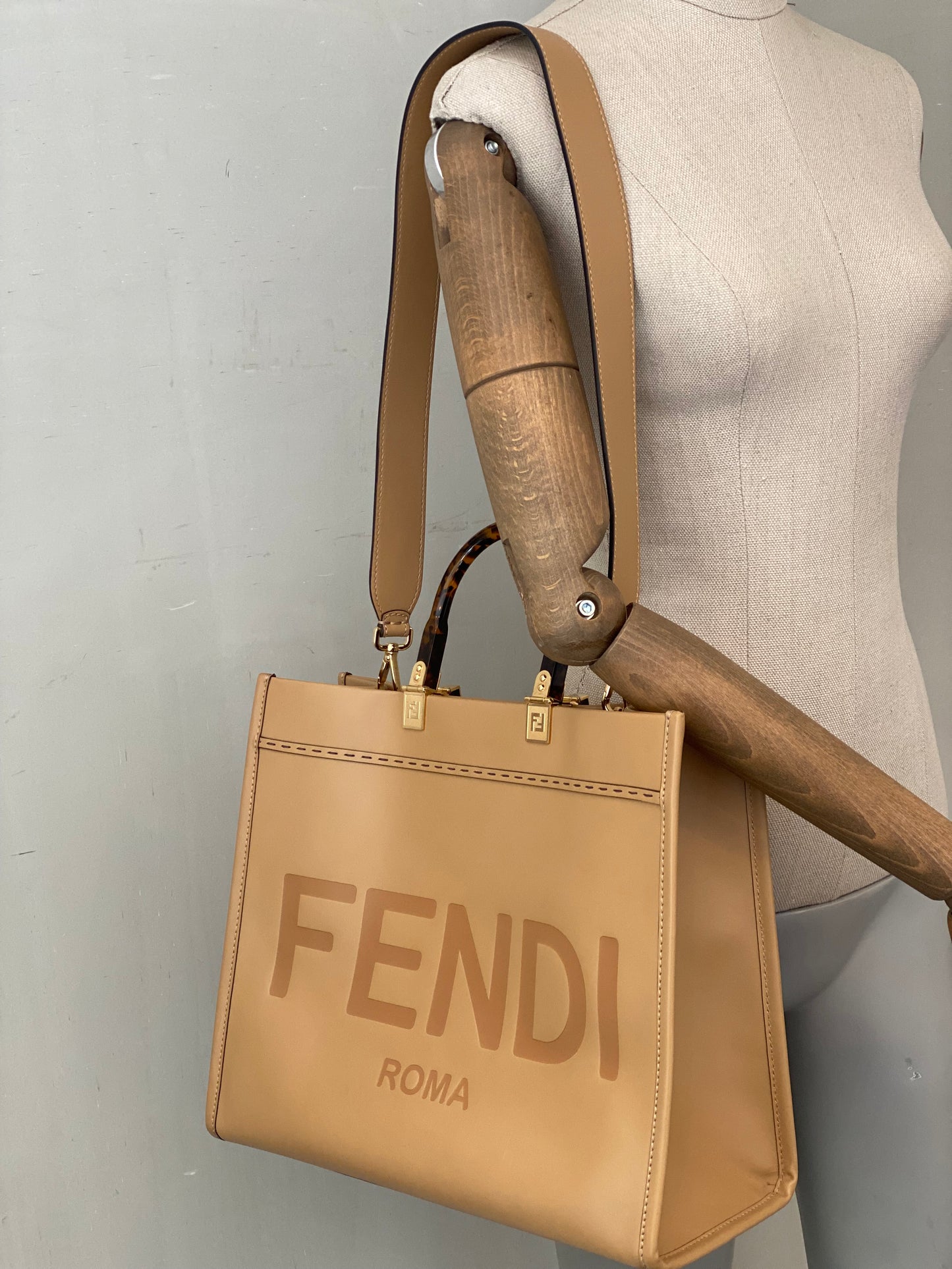 Cartera Fendi Sunshine Shopper