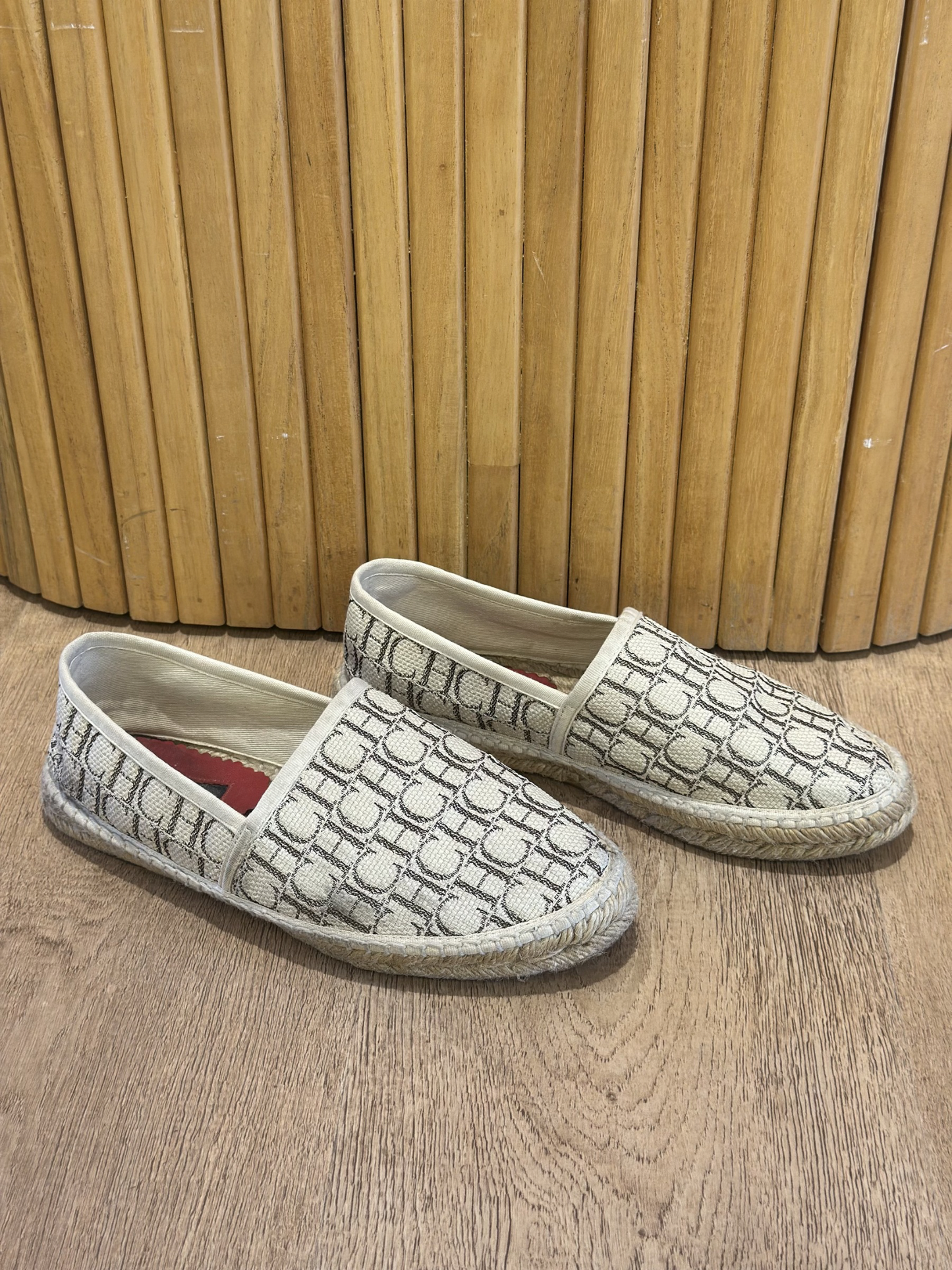 Alpargatas Beige Carolina Herrera Monogram (36)