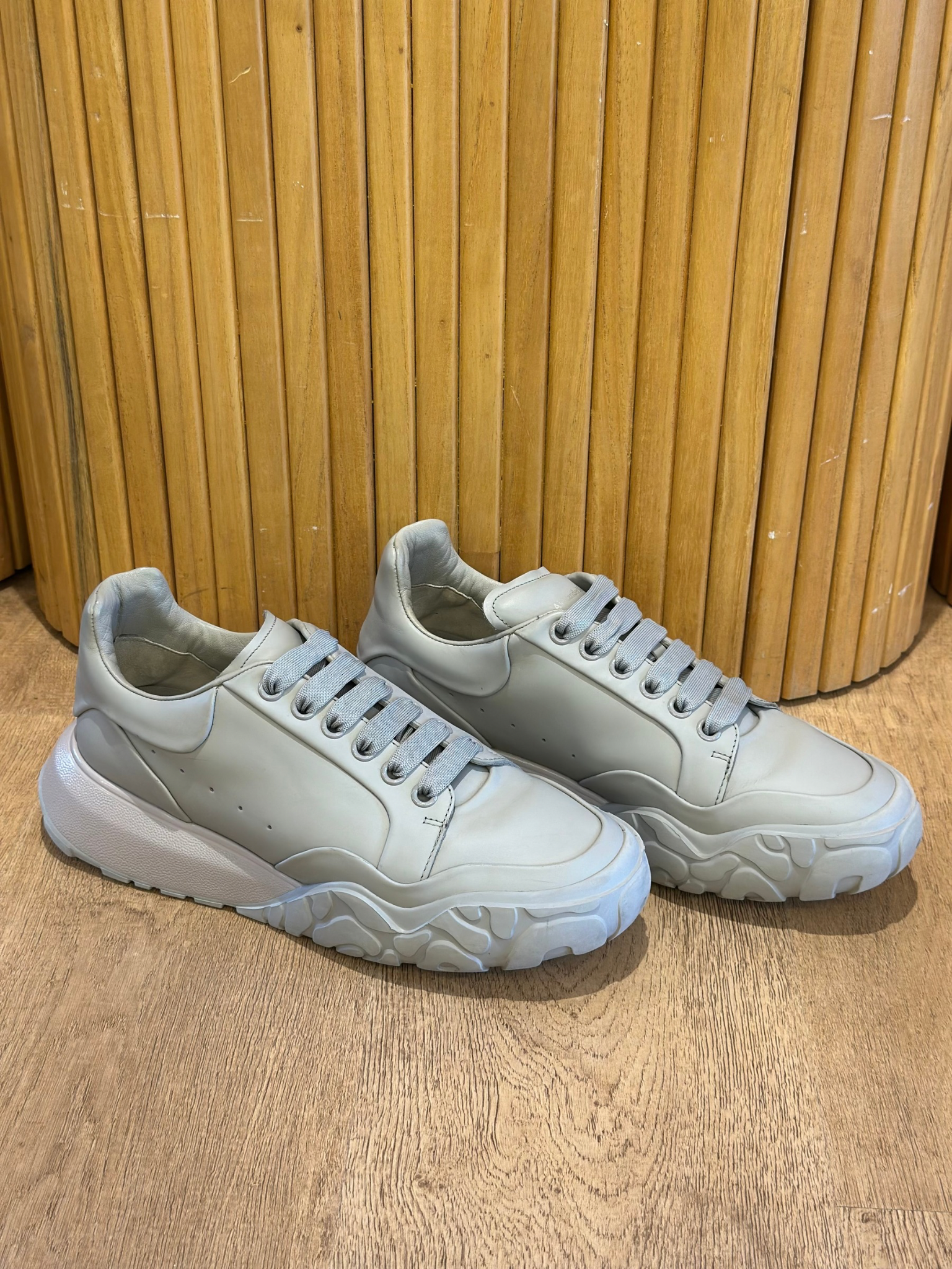 Champion Gris Alexander McQueen Court Trainer (41 MASC)