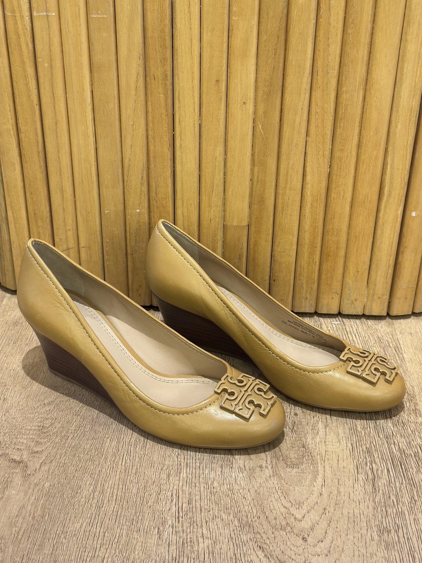 Pumps Beige Tory Burch (6.5)