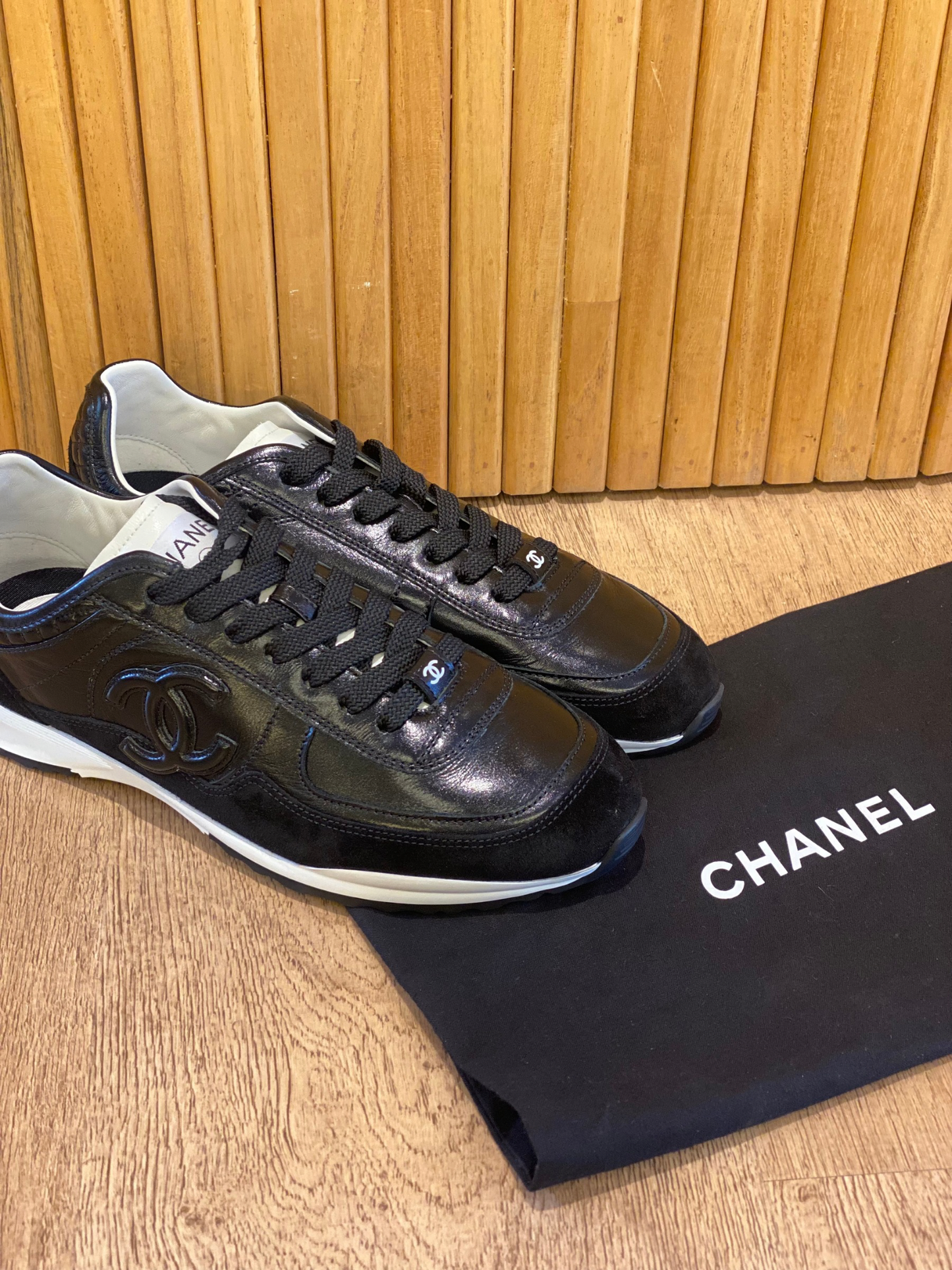 Champion Negro Chanel (Talle 38)