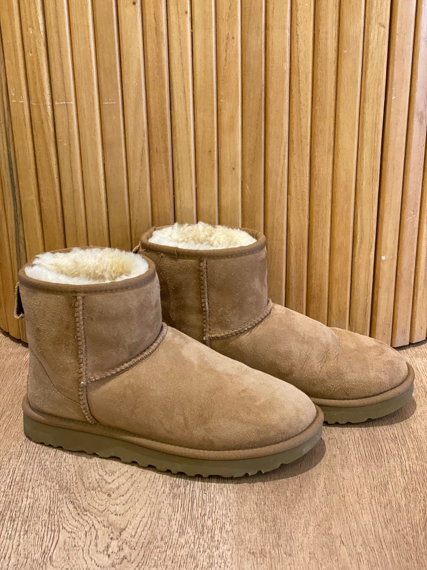Botas UGG Classic Mini II (38)