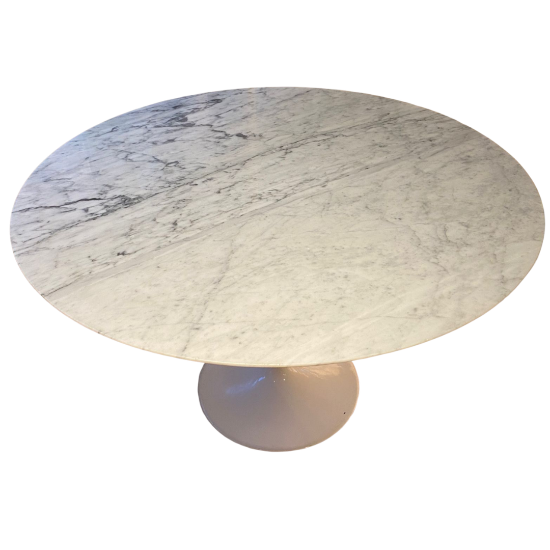 Mesa Redonda tipo Tulip Eero Saarinen 120 cm. con tapa de marmol