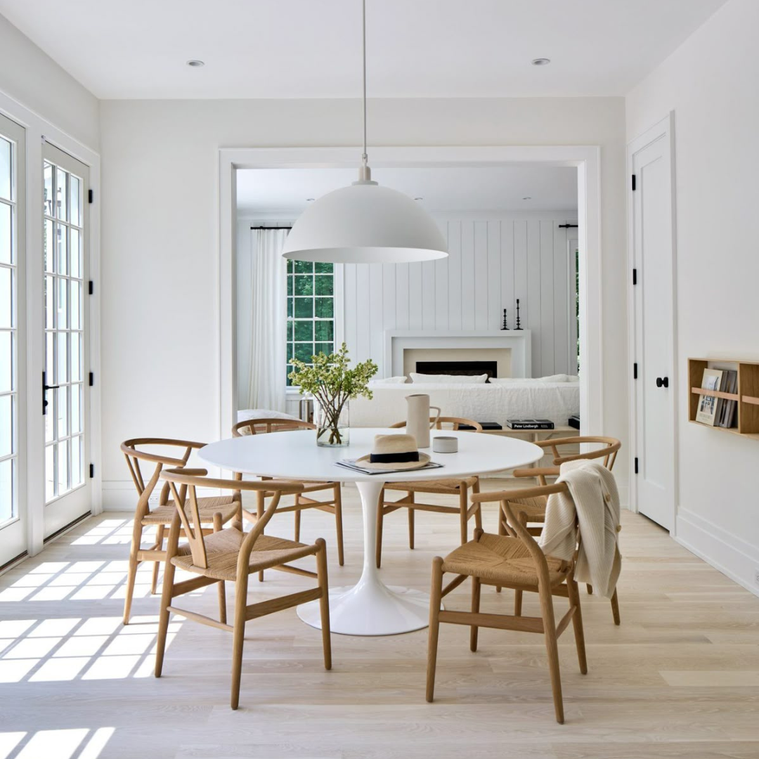 Mesa Redonda tipo Tulip Eero Saarinen 120 cm. con tapa de marmol