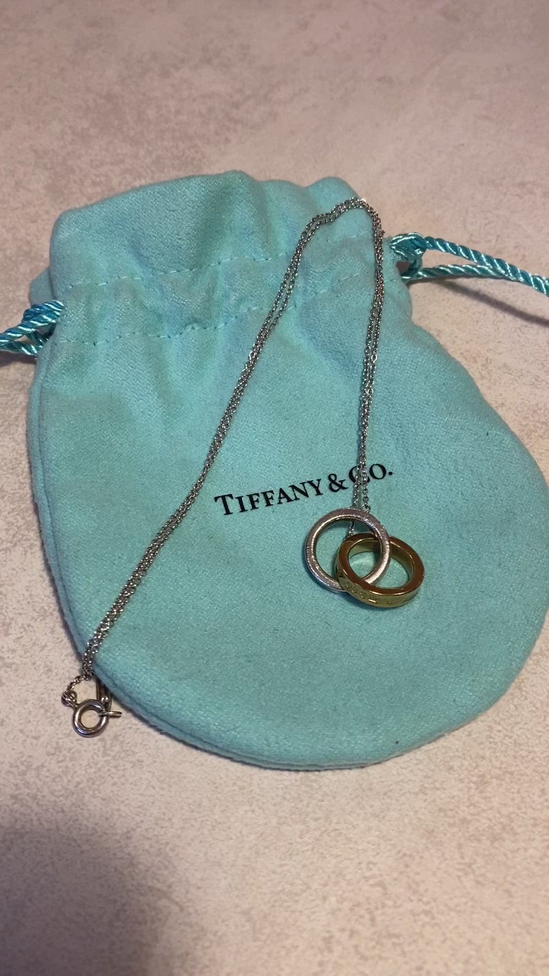 Collar Tiffany & Co Interlocking