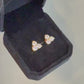 Aros Stud Tipo Trebol Oro Amarillo 18K y Diamantes