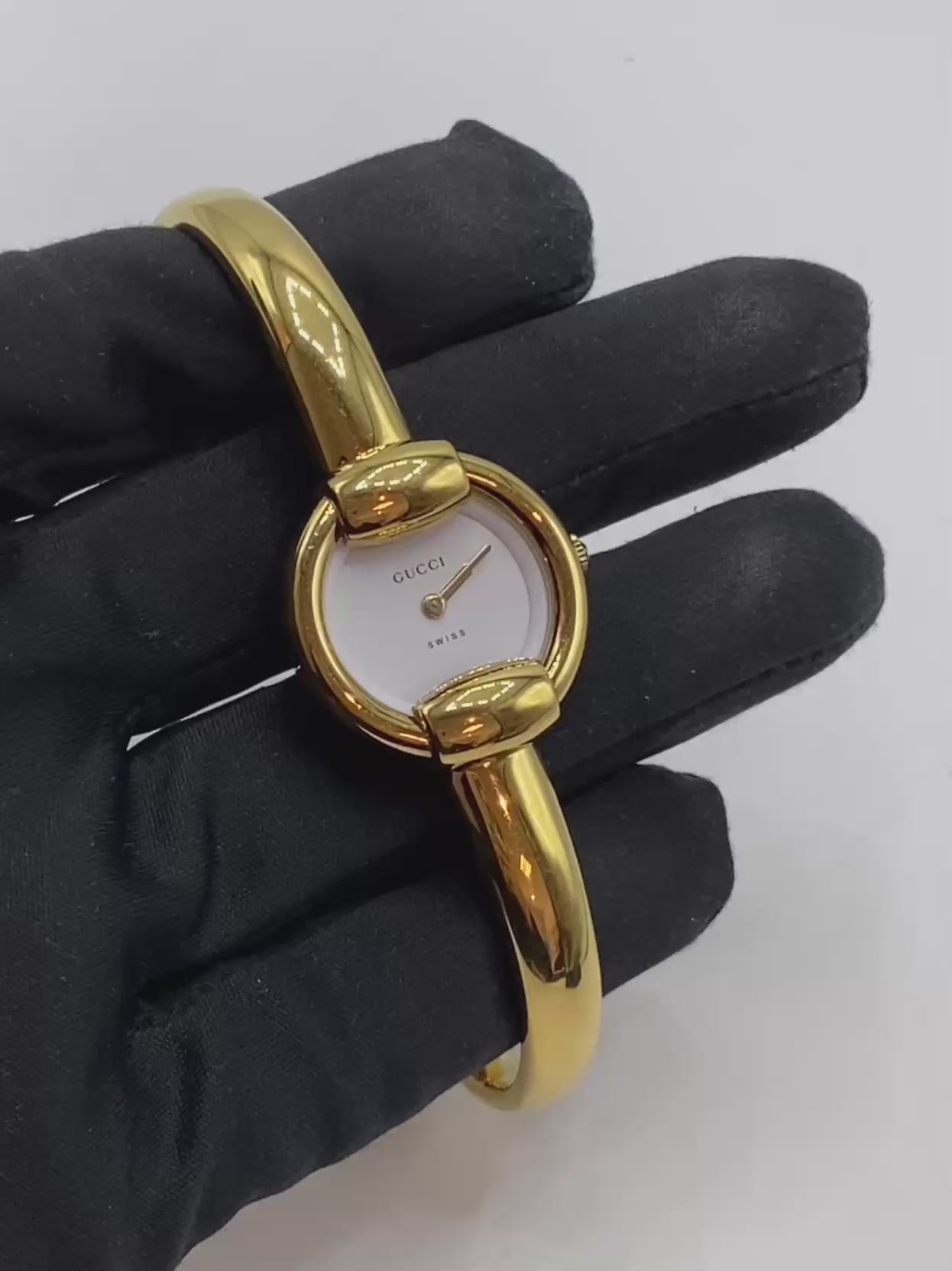 Reloj Tono Dorado Gucci 1400L