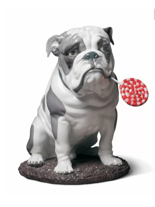 Figura  de Porcelana de Lladró de Perro Bulldog con Piruleta