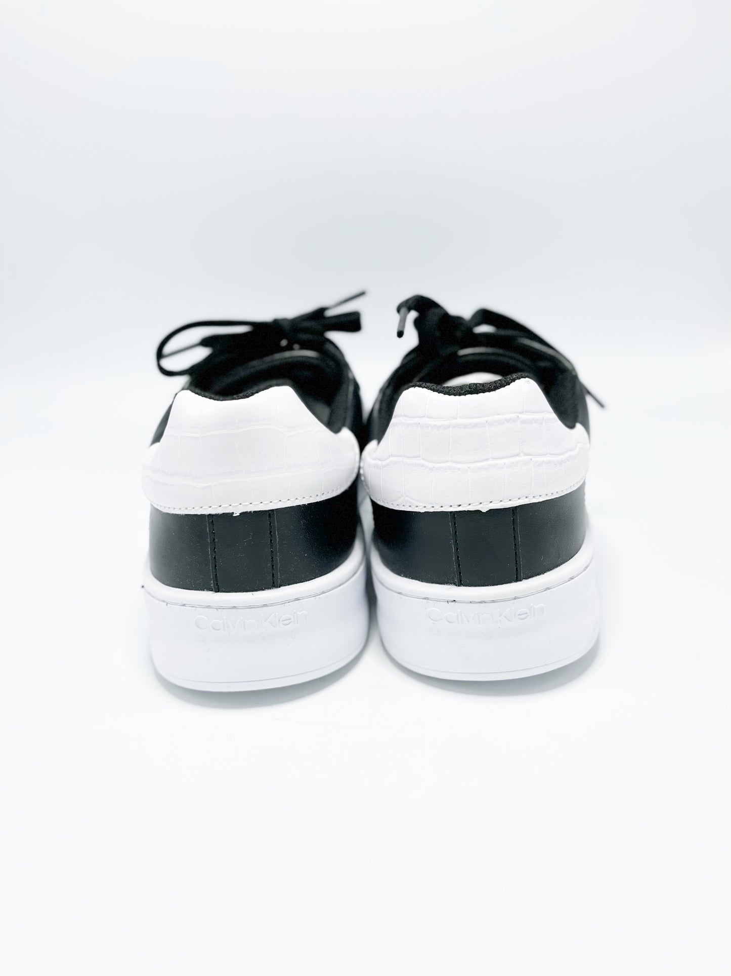 Champión Calvin Klein (US 9.5)